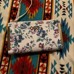 G by Guess large wallet